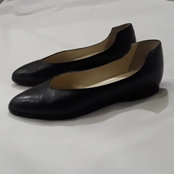 Vintage Tokio Kumagai Leather Flats - Picture 2 of 14